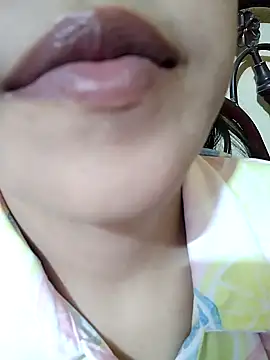 Snapshot of Anki-doll chatting on 02-12-25, 12:44 Anki-doll online show from 02-12-25, 12:44