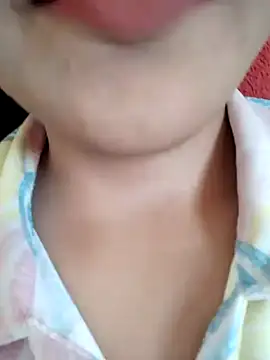 Snapshot of Anki-doll chatting on 02-14-25, 09:34 Anki-doll online show from 02-14-25, 09:34