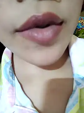 Snapshot of Anki-doll chatting on 02-16-25, 12:43 Anki-doll online show from 02-16-25, 12:43