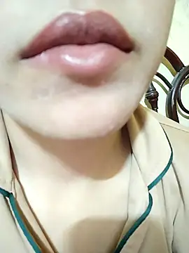 Snapshot of Anki-doll chatting on 02-23-25, 12:37 Anki-doll online show from 02-23-25, 12:37