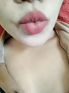 Snapshot of Anki-doll chatting on 02-25-25, 08:47 Anki-doll online show from 02-25-25, 08:47