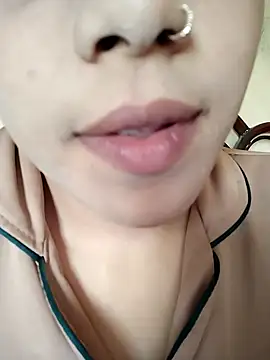 Snapshot of Anki-doll chatting on 03-08-25, 05:59 Anki-doll online show from 03-08-25, 05:59