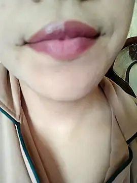 Snapshot of Anki-doll chatting on 03-10-25, 05:54 Anki-doll online show from 03-10-25, 05:54