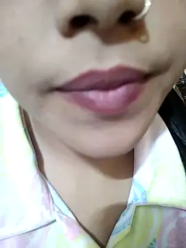 Snapshot of Anki-doll chatting on 03-11-25, 12:39 Anki-doll online show from 03-11-25, 12:39