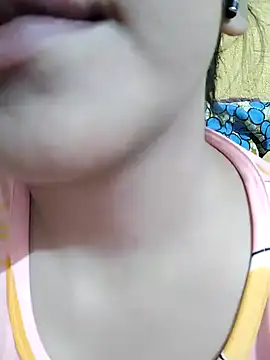 Snapshot of Anki-doll chatting on 09-11-25, 12:38 Anki-doll online show from 09-11-25, 12:38