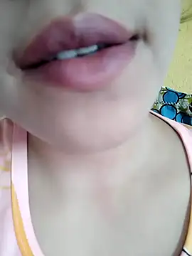 Snapshot of Anki-doll chatting on 09-16-25, 06:03 Anki-doll online show from 09-16-25, 06:03