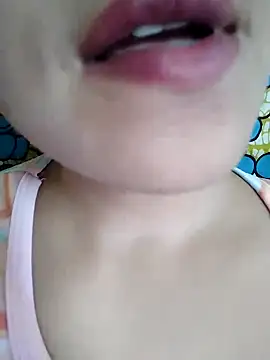 Snapshot of Anki-doll chatting on 09-19-25, 06:04 Anki-doll online show from 09-19-25, 06:04