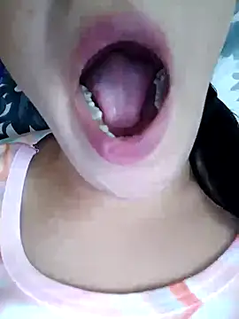 Snapshot of Anki-doll chatting on 09-23-25, 06:05 Anki-doll online show from 09-23-25, 06:05