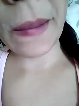 Snapshot of Anki-doll chatting on 10-11-25, 05:39 Anki-doll online show from 10-11-25, 05:39