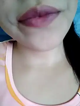 Snapshot of Anki-doll chatting on 10-22-25, 05:52 Anki-doll online show from 10-22-25, 05:52