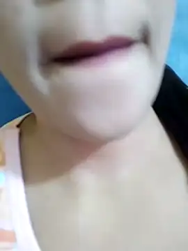 Snapshot of Anki-doll chatting on 10-31-25, 05:30 Anki-doll online show from 10-31-25, 05:30