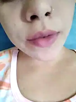 Snapshot of Anki-doll chatting on 11-14-25, 05:39 Anki-doll online show from 11-14-25, 05:39