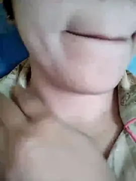 Snapshot of Anki-doll chatting on 11-24-25, 05:40 Anki-doll online show from 11-24-25, 05:40