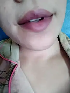 Snapshot of Anki-doll chatting on 11-28-25, 05:43 Anki-doll online show from 11-28-25, 05:43