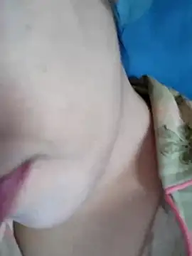 Snapshot of Anki-doll chatting on 11-30-25, 05:33 Anki-doll online show from 11-30-25, 05:33