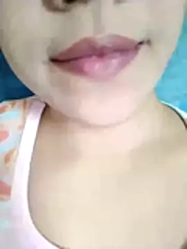 Snapshot of Anki-doll chatting on 12-15-25, 05:34 Anki-doll online show from 12-15-25, 05:34