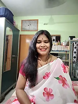 Snapshot of yoursweety09 chatting on 05-11-26, 02:01 yoursweety09 online show from 05-11-26, 02:01