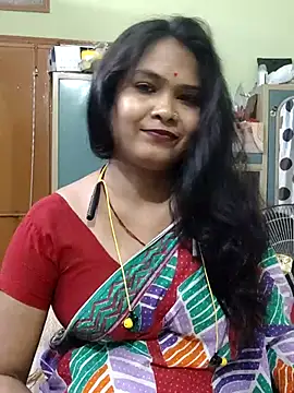 Snapshot of yoursweety09 chatting on 05-18-26, 07:03 yoursweety09 online show from 05-18-26, 07:03