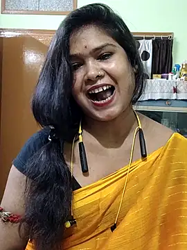 Snapshot of yoursweety09 chatting on 07-21-26, 01:57 yoursweety09 online show from 07-21-26, 01:57