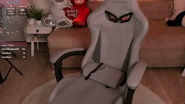 Alisia Mars online show from 01-28-25, 08:47