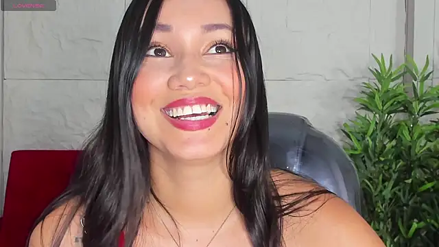 Snapshot of JessicaMilan chatting on 11-21-25, 10:52 JessicaMilan online show from 11-21-25, 10:52