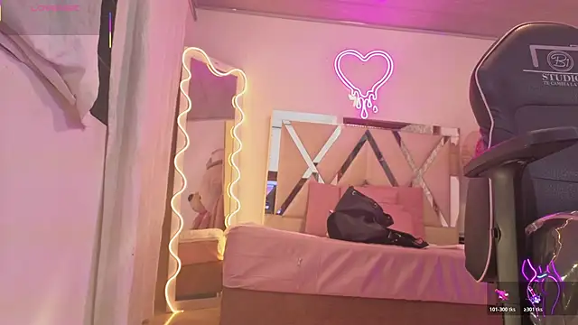 Laylafoxy tay online show from 11-19-25, 03:28