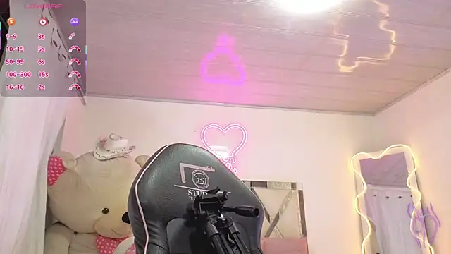 Snapshot of Laylafoxy_tay chatting on 01-08-26, 03:09 Laylafoxy tay online show from 01-08-26, 03:09