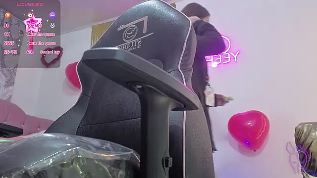 Snapshot of Laylafoxy_tay chatting on 02-18-26, 03:24 Laylafoxy tay online show from 02-18-26, 03:24