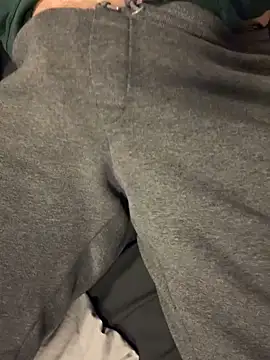 Snapshot of Dan8736 chatting on 11-19-25, 08:31 Dan8736 online show from 11-19-25, 08:31