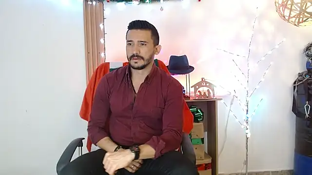 Reiko 85  online show from 12-22-25, 02:47