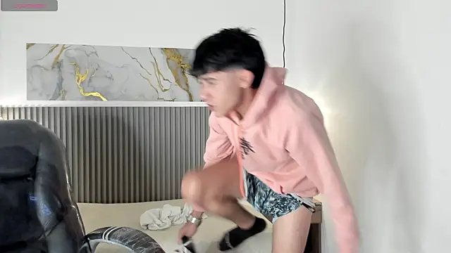 Dyla n18 online show from 04-08-26, 08:31