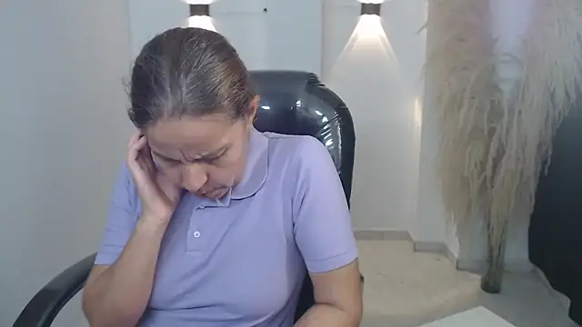 Milf karlye online show from 12-22-25, 02:30