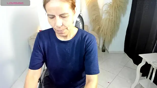 Milf karlye online show from 02-08-26, 01:42