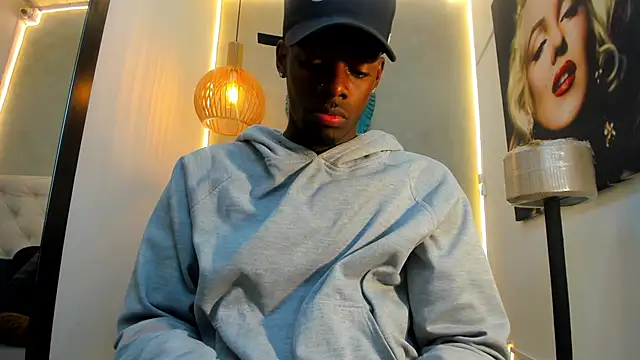 Snapshot of royce_ebony chatting on 02-27-26, 02:33 royce ebony online show from 02-27-26, 02:33