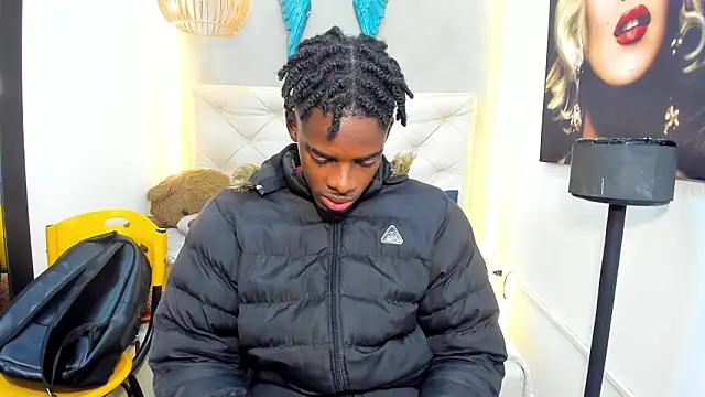 Snapshot of royce_ebony chatting on 03-11-26, 03:01 royce ebony online show from 03-11-26, 03:01