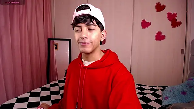 Snapshot of teobowny_ chatting on 03-05-25, 05:29 teobowny online show from 03-05-25, 05:29