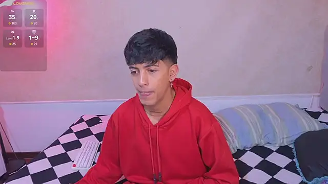 Snapshot of teobowny_ chatting on 11-27-25, 01:35 teobowny online show from 11-27-25, 01:35