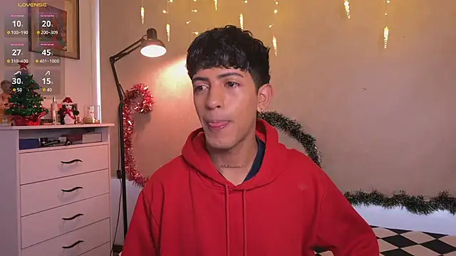 Snapshot of teobowny_ chatting on 12-15-25, 01:04 teobowny online show from 12-15-25, 01:04