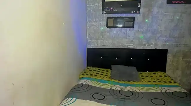 danna sofiah online show from 02-19-25, 08:20