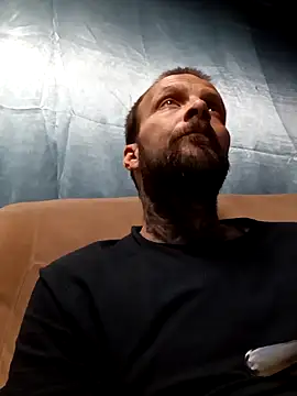 Whipit323 online show from 04-19-26, 02:33