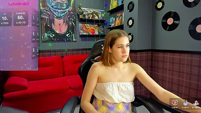 Snapshot of Jennifer_Wadee chatting on 12-22-24, 11:22 Jennifer Wadee online show from 12-22-24, 11:22