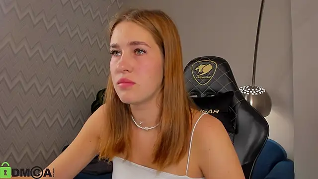 Snapshot of Jennifer_Wadee chatting on 09-21-25, 10:44 Jennifer Wadee online show from 09-21-25, 10:44