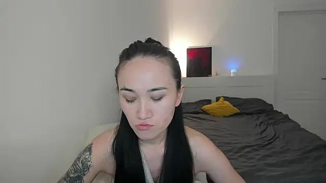 aenie online show from 10-29-25, 12:51