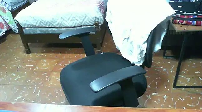 Roberto3102 online show from 01-04-25, 01:42