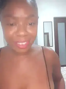 Snapshot of Luciouslips00 chatting on 12-29-24, 09:09 Luciouslips00 online show from 12-29-24, 09:09