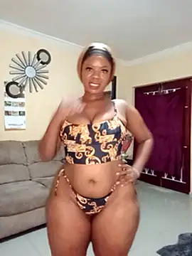 Snapshot of Luciouslips00 chatting on 02-02-25, 07:04 Luciouslips00 online show from 02-02-25, 07:04