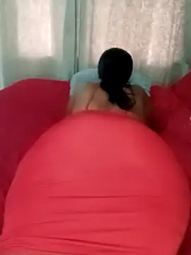 Snapshot of Luciouslips00 chatting on 11-05-25, 06:46 Luciouslips00 online show from 11-05-25, 06:46