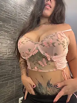 Snapshot of AndyFire69 chatting on 02-05-26, 09:19 AndyFire69 online show from 02-05-26, 09:19