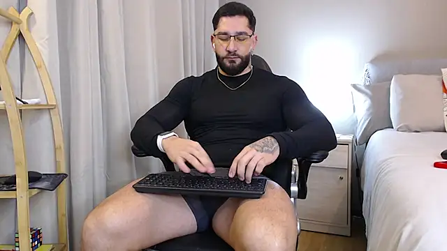 Snapshot of jonhklleyn chatting on 07-20-26, 08:22 jonhklleyn online show from 07-20-26, 08:22