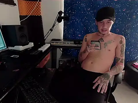 patrik tattoo  online show from 12-04-24, 05:00